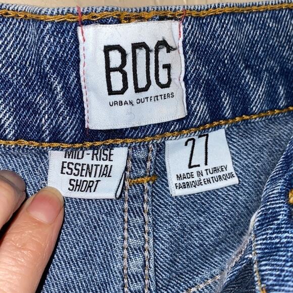 BDG mid rise essential jean shorts - Picture 5 of 5